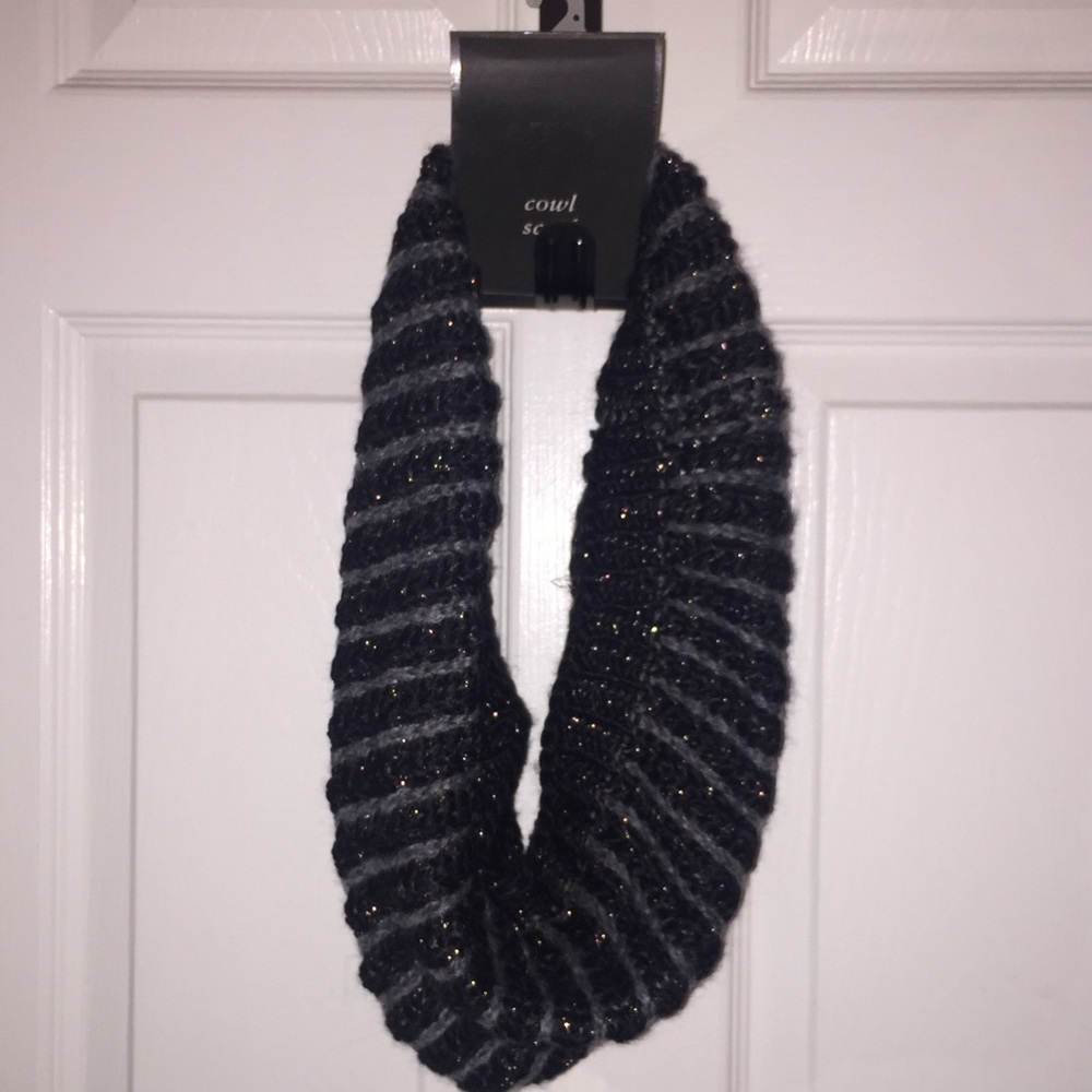 Apt. 9 Cowl Scarf